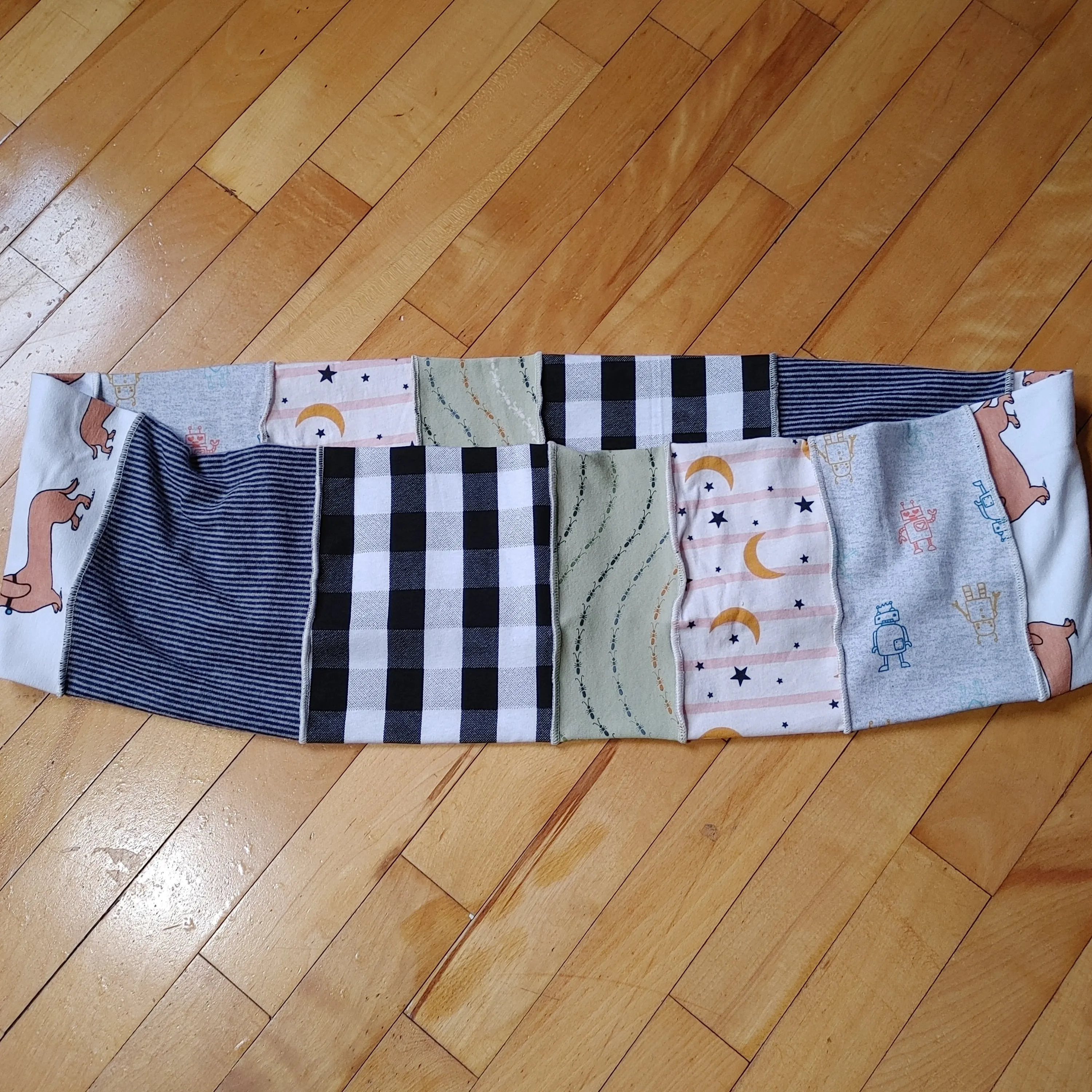 Ants/Moons/Dogs/Robots Infinity Scarf