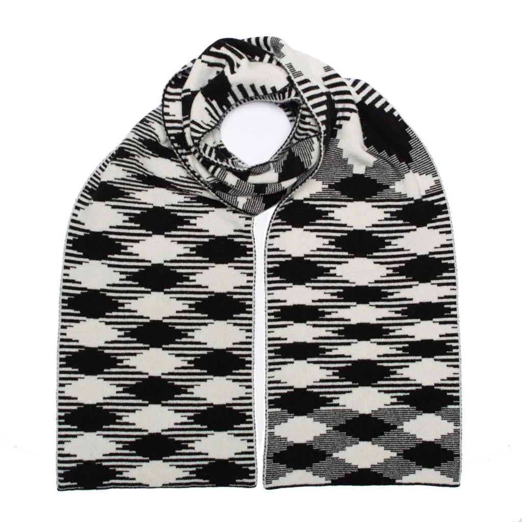 ARGYLE BLANKET SCARF BLACK WHITE