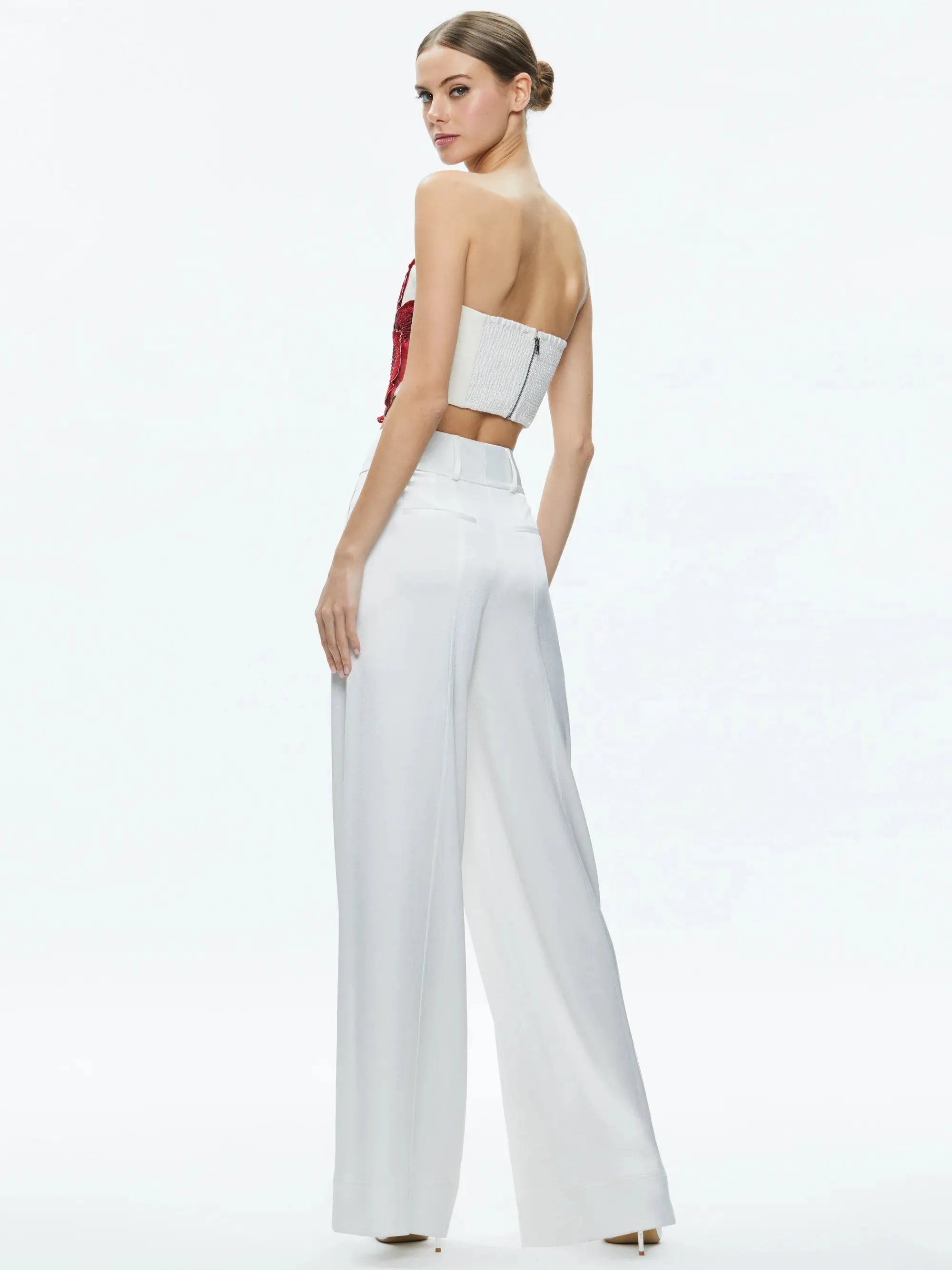 Randie Floral Applique Crop Top - Le Parisien